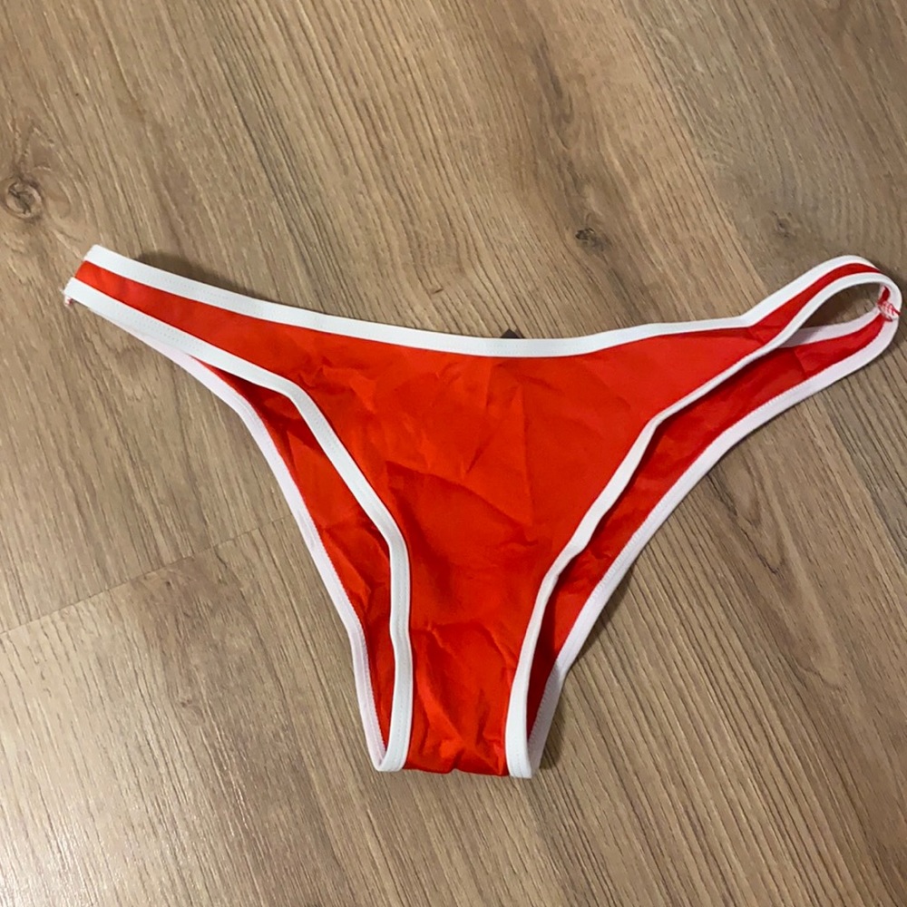 Never worn, size small Kendall and Kylie cheeky bathing suit bottom.